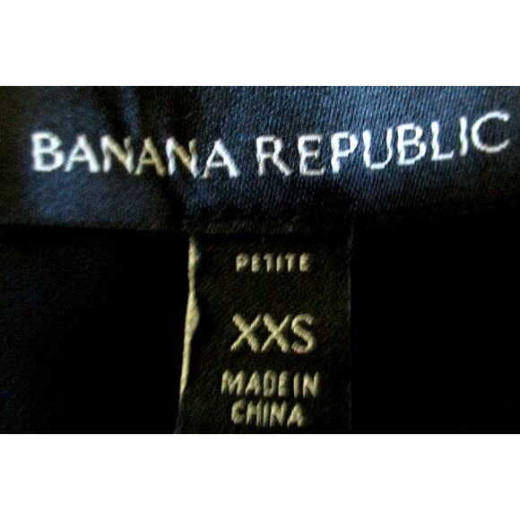 Banana Republic Women's Petite Black Long Sleeve Roll Tab Button Blouse Size XXS - Picture 7 of 9